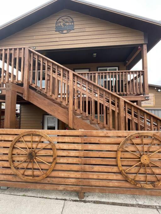 Parkway Yellowstone Guest House #7 Gardiner Eksteriør bilde