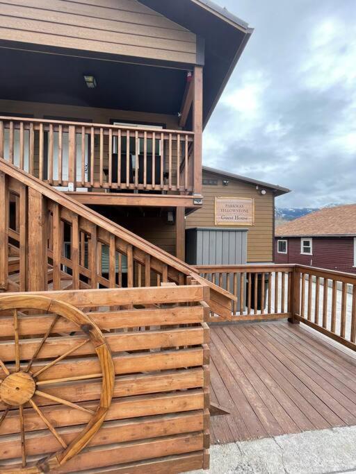 Parkway Yellowstone Guest House #7 Gardiner Eksteriør bilde